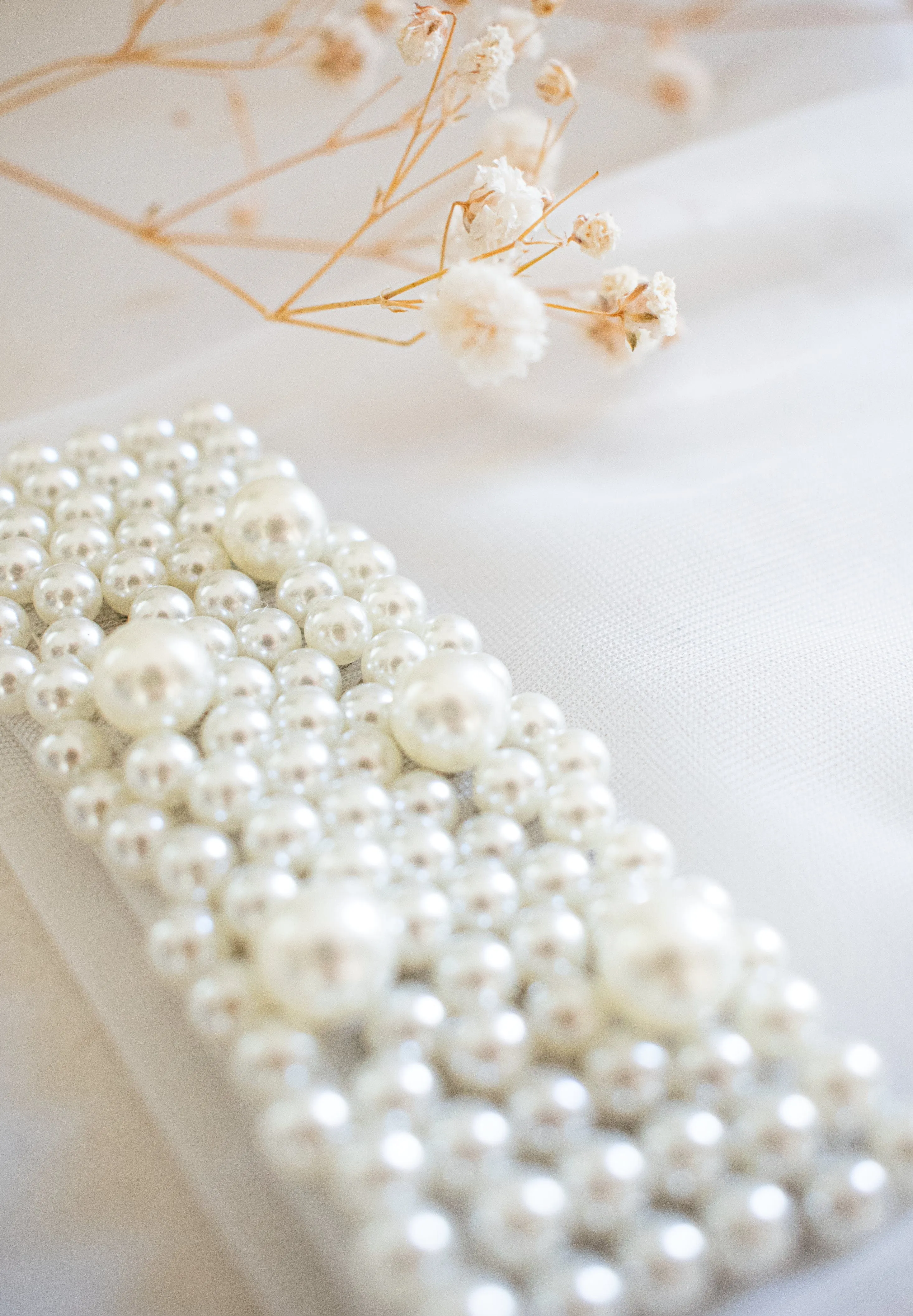 Astoria Pearl Gloves