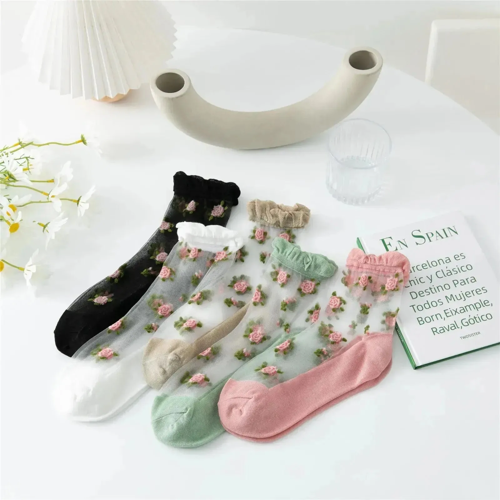 Delicate Vintage Floral Lace Ruffle Socks with Crystal Silk for Women and Girls – Kawaii Harajuku Style Crew Socks