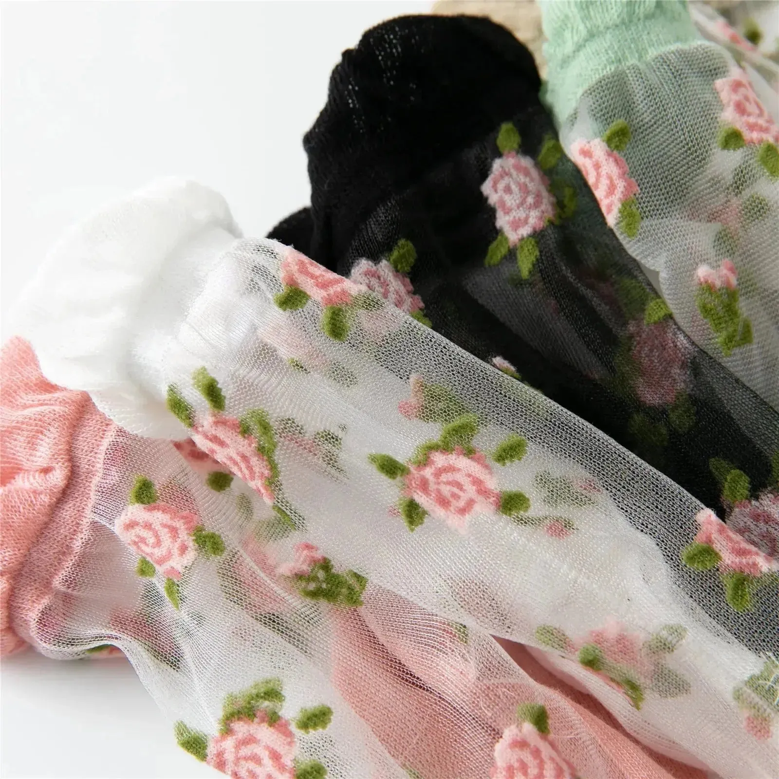 Delicate Vintage Floral Lace Ruffle Socks with Crystal Silk for Women and Girls – Kawaii Harajuku Style Crew Socks