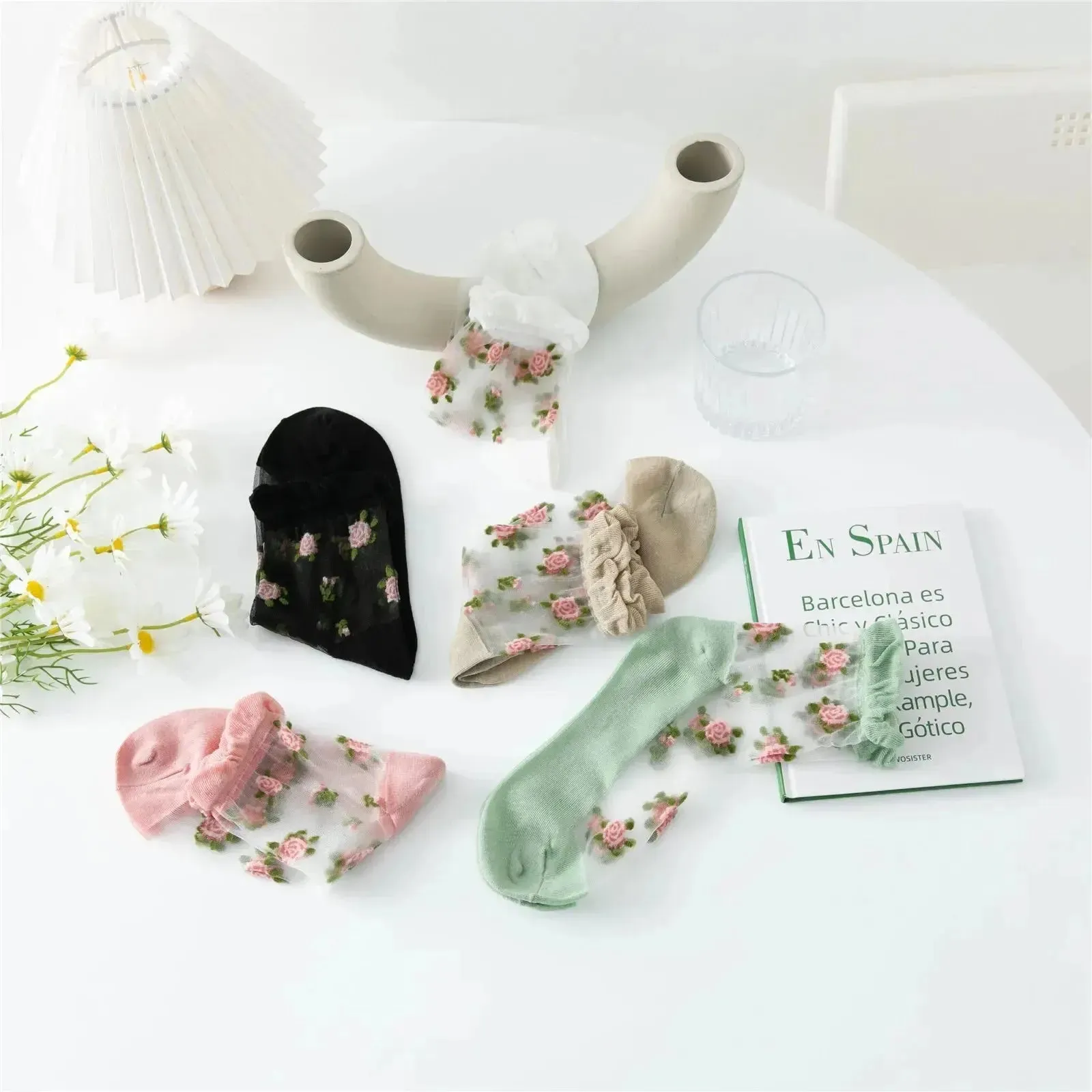 Delicate Vintage Floral Lace Ruffle Socks with Crystal Silk for Women and Girls – Kawaii Harajuku Style Crew Socks
