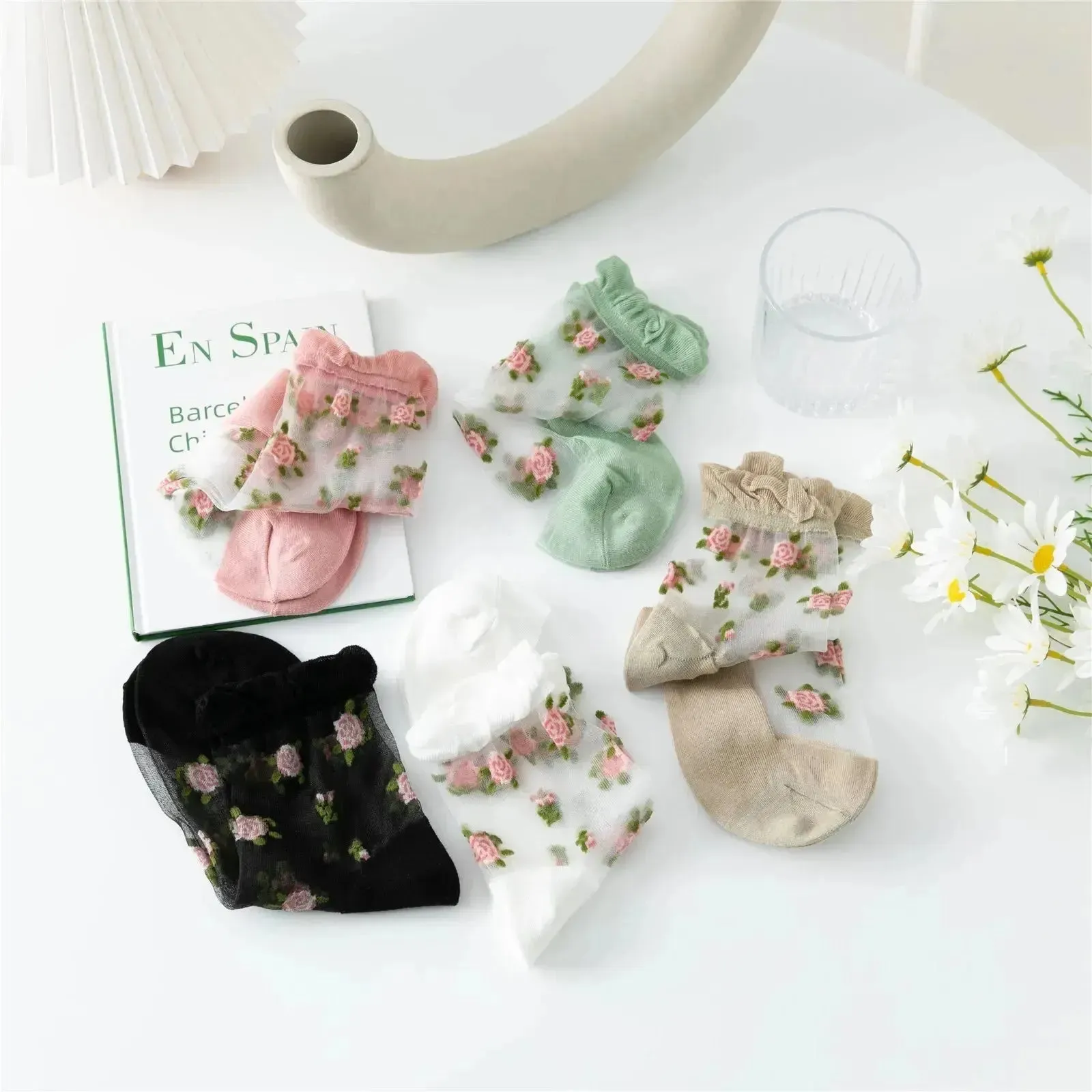 Delicate Vintage Floral Lace Ruffle Socks with Crystal Silk for Women and Girls – Kawaii Harajuku Style Crew Socks