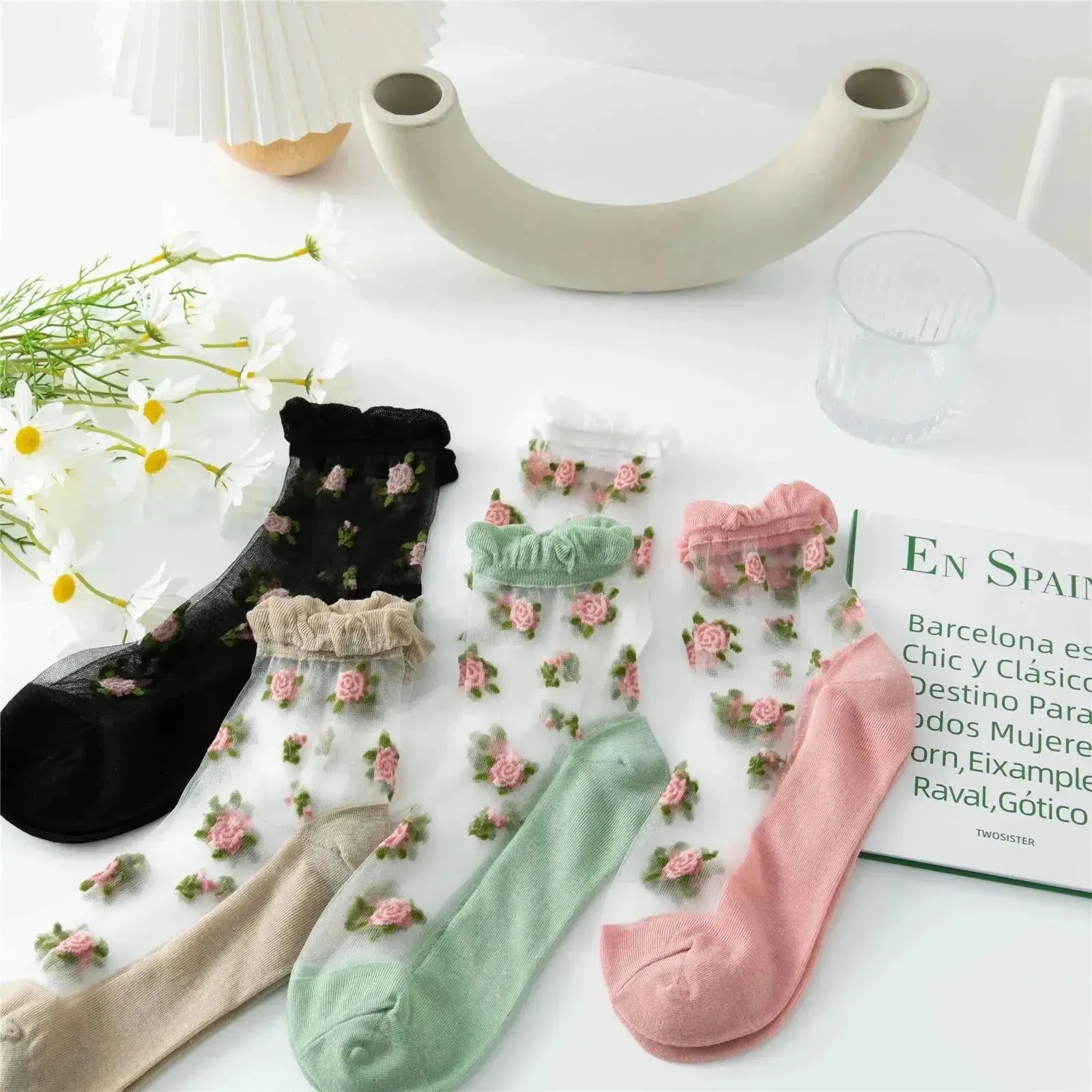 Delicate Vintage Floral Lace Ruffle Socks with Crystal Silk for Women and Girls – Kawaii Harajuku Style Crew Socks