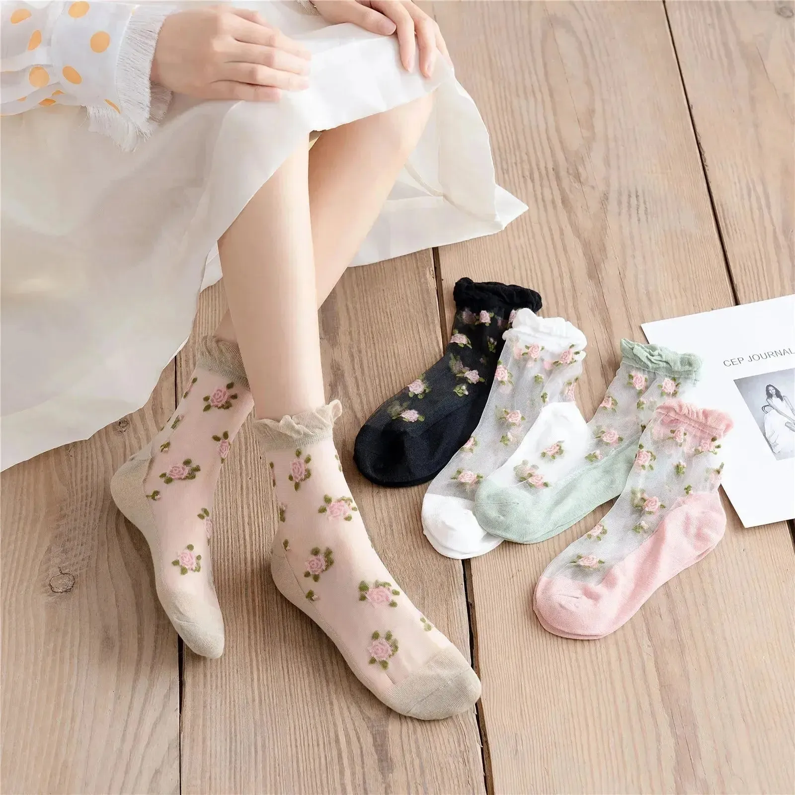 Delicate Vintage Floral Lace Ruffle Socks with Crystal Silk for Women and Girls – Kawaii Harajuku Style Crew Socks