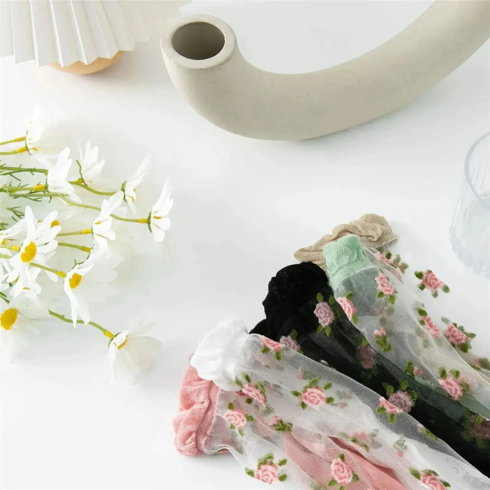 Delicate Vintage Floral Lace Ruffle Socks with Crystal Silk for Women and Girls – Kawaii Harajuku Style Crew Socks