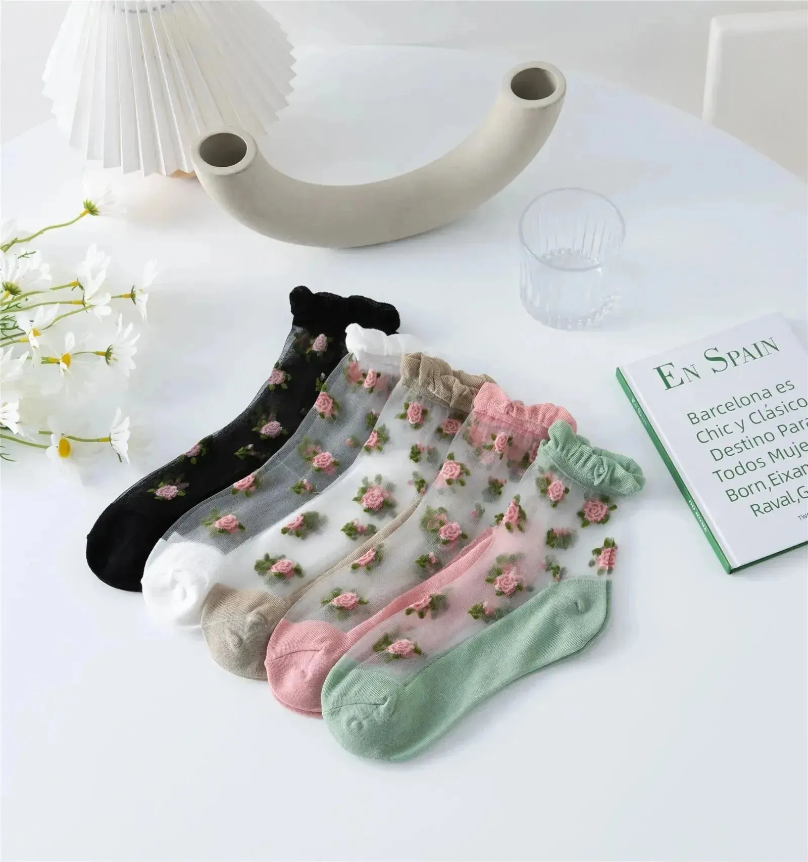 Delicate Vintage Floral Lace Ruffle Socks with Crystal Silk for Women and Girls – Kawaii Harajuku Style Crew Socks