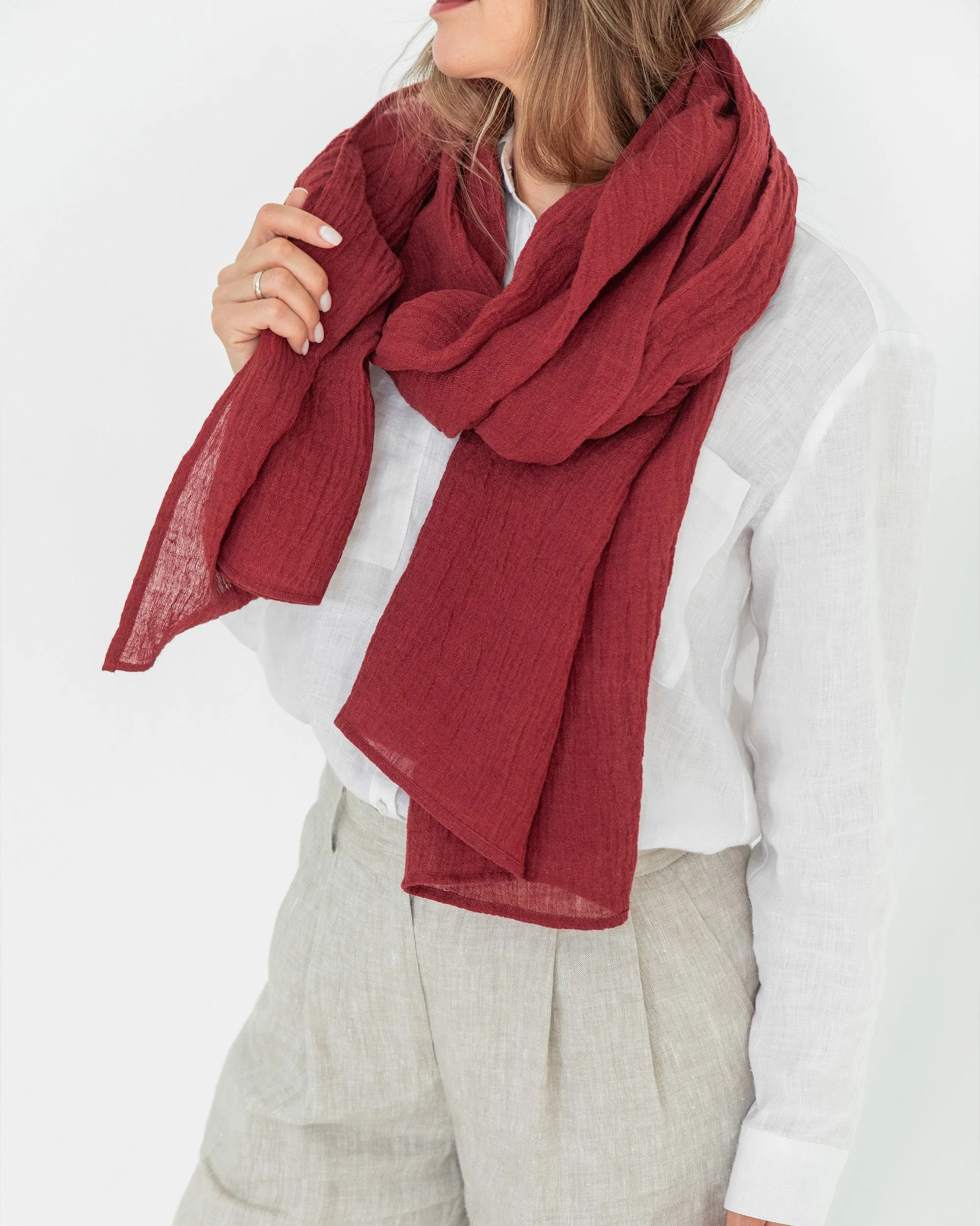 Gauze linen scarf in Burgundy red